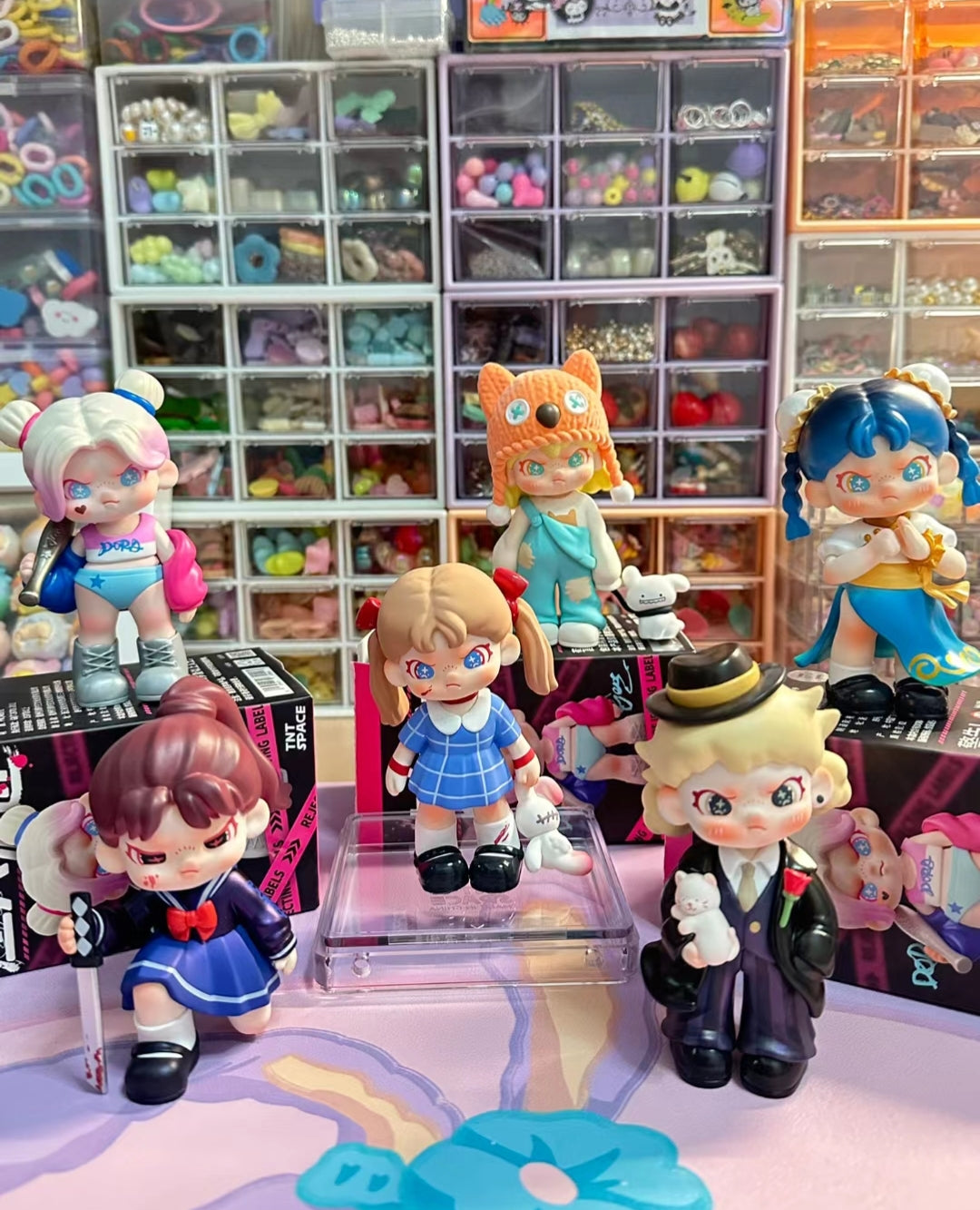 DORA refuses to define the second-generation 'Keep Away' series blind box trend toys and office figurines【Membership included】