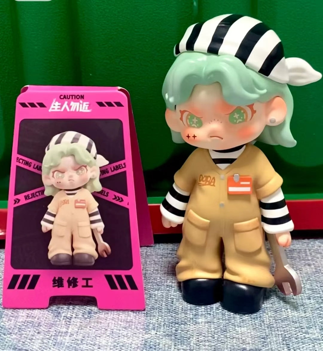 DORA refuses to define the second-generation 'Keep Away' series blind box trend toys and office figurines【Membership included】