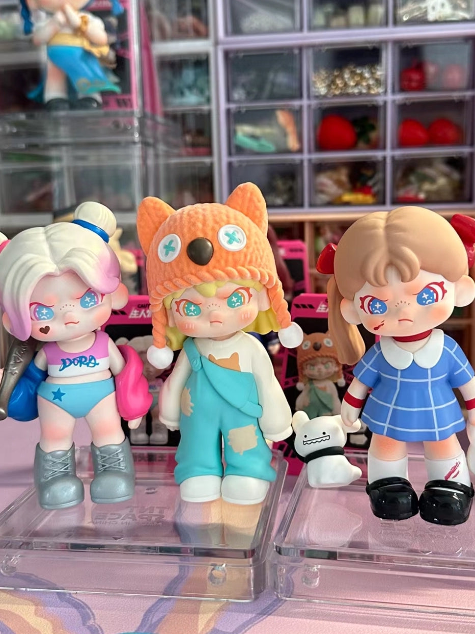 DORA refuses to define the second-generation 'Keep Away' series blind box trend toys and office figurines【Membership included】